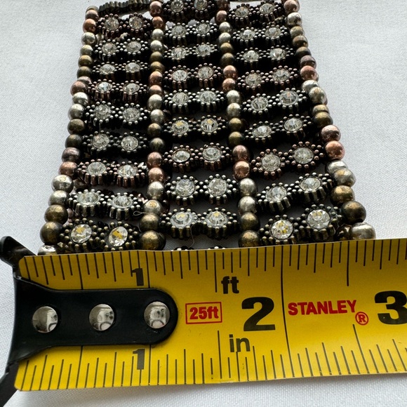 Crystal and earth tone bracelet. Beautiful and gently used. - Picture 6 of 6